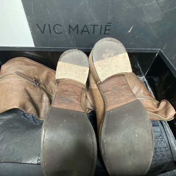 Vic Matè amazing🐎boots. Rugged look. Great heel hight. Strong leather🐎Sloutch - Picture 3 of 16
